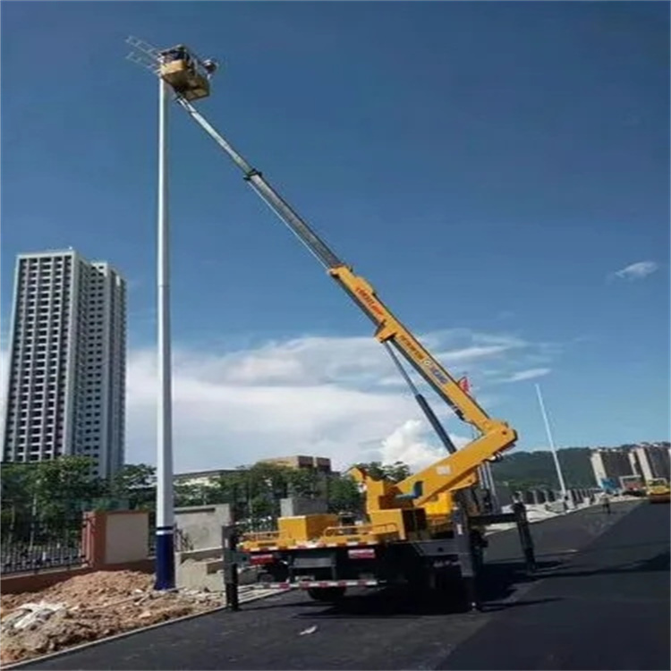 任城维修路灯的曲臂升降车出租