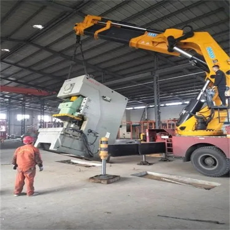 任城80吨折臂吊车出租附近电话