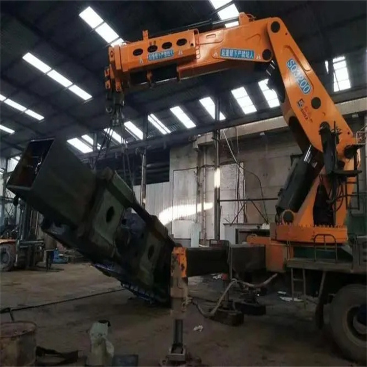 任城130吨折臂吊车出租吊机租赁附近电话