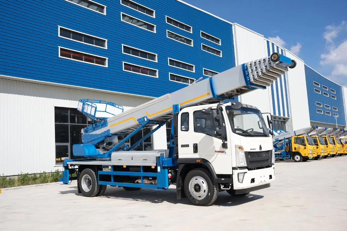 任城出租云梯车高空作业车 建筑垃圾搬运